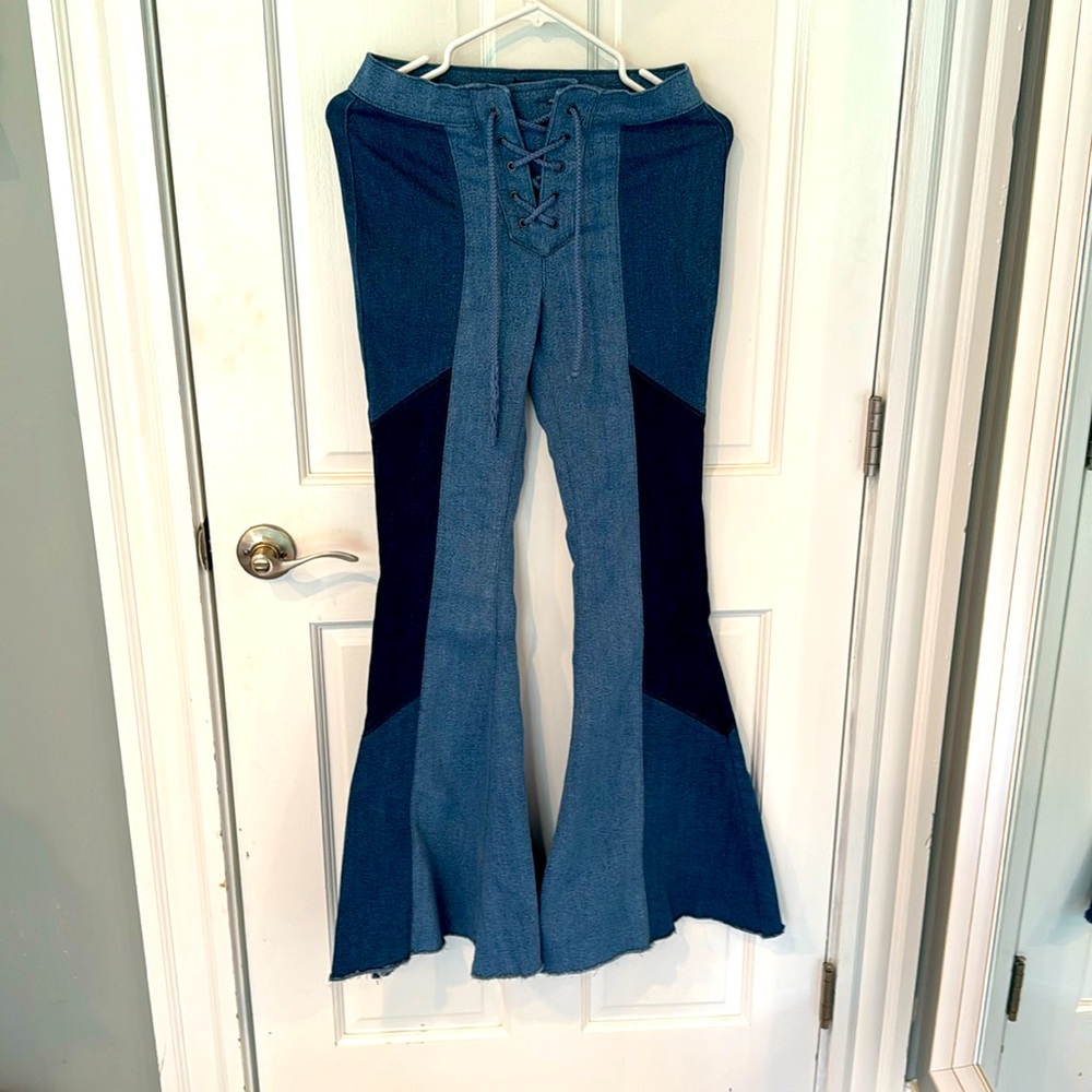 Venus Wide Leg Women’s Jeans Size 4